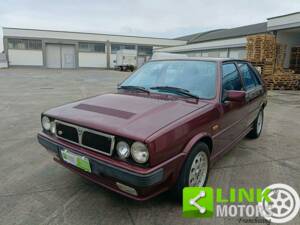 Image 9/10 of Lancia Delta HF Turbo (1993)