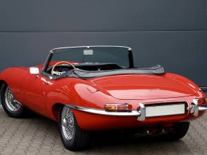 Immagine 3/22 di Jaguar E-Type 3.8 (1964)