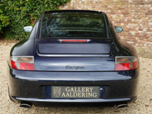 Image 35/50 of Porsche 911 Carrera (2003)