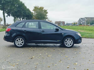 Bild 6/38 von SEAT Ibiza IV ST 1.2 TDI (2011)