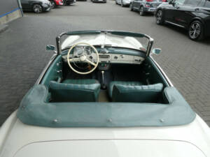 Image 19/29 of Mercedes-Benz 190 SL (1961)