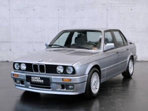 Immagine 7/22 di BMW 325i (1988)