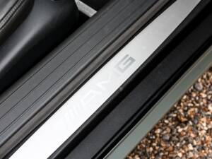 Afbeelding 13/40 van Mercedes-Benz SL 55 AMG (2003)