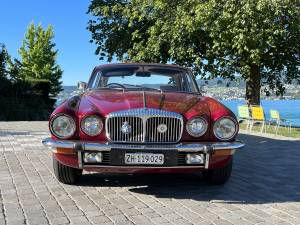 Image 2/10 of Daimler Sovereign 4.2 (1973)