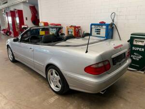 Imagen 19/20 de Mercedes-Benz CLK 230 Kompressor (2001)