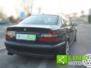 Bild 4/10 von BMW 320d (2000)