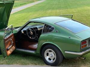 Image 2/35 of Datsun 260 Z (1974)