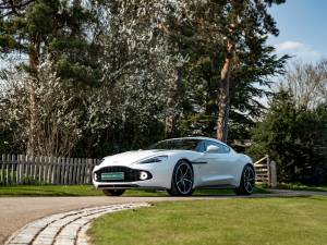 Imagen 13/50 de Aston Martin Vanquish Zagato (2017)