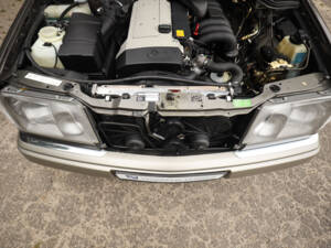 Imagen 21/74 de Mercedes-Benz E 320 (1994)