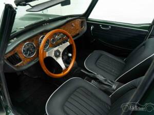 Image 2/17 de Triumph TR 4A IRS (1966)