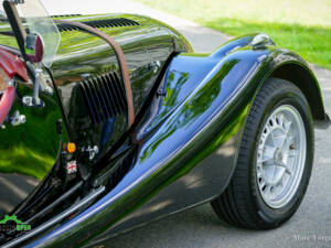 Image 51/54 of Morgan Plus 8 (1992)