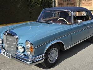 Immagine 35/40 di Mercedes-Benz 300 SE (1964)