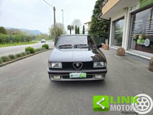 Afbeelding 2/10 van Alfa Romeo Giulietta 1.6 (1986)