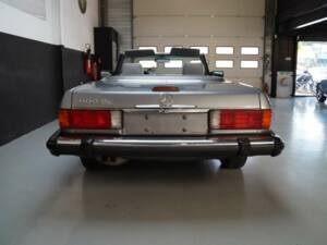 Bild 6/50 von Mercedes-Benz 560 SL (1989)