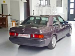 Image 3/21 of Mercedes-Benz 190 E 2.6 (1992)