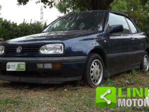 Imagen 2/10 de Volkswagen Golf III Cabrio 1.6 (1996)
