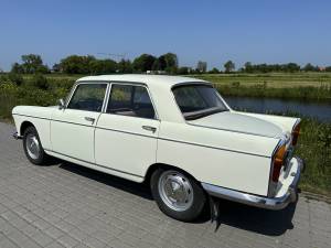 Image 3/50 of Peugeot 404 (1973)
