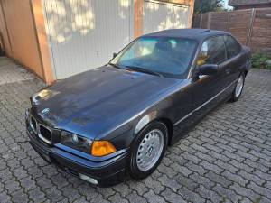 Immagine 4/17 di BMW 325i (1992)