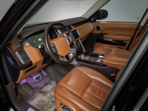 Bild 16/34 von Land Rover Range Rover Autobiography SDV8 (2015)