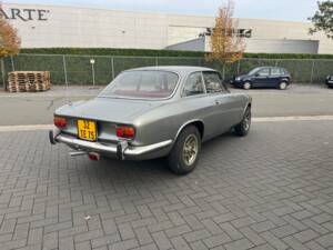 Image 8/31 of Alfa Romeo Giulia 1600 Sprint GT (1966)