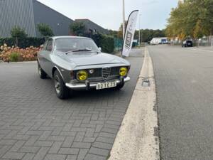 Image 4/31 of Alfa Romeo Giulia 1600 Sprint GT (1966)