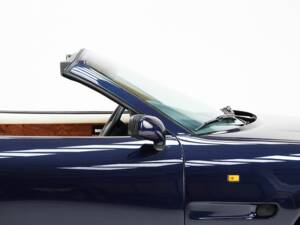 Image 13/15 of Aston Martin Virage Volante (1994)