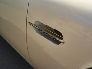 Bild 11/62 von Aston Martin DB 6 Mk II Volante (1970)