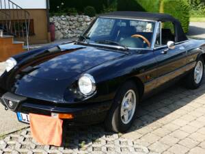 Image 1/7 de Alfa Romeo 2.0 Spider (1989)