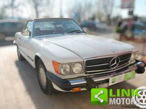 Image 3/10 of Mercedes-Benz 560 SL (1988)