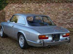 Bild 25/50 von Alfa Romeo 2000 GTV (1972)