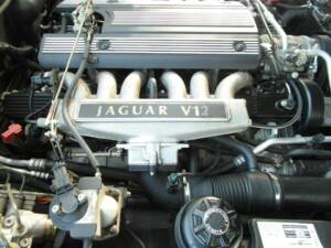 Immagine 68/76 di Jaguar XJ12 6.0 (1995)