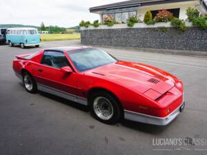 Bild 14/66 von Pontiac Firebird TransAm (1989)