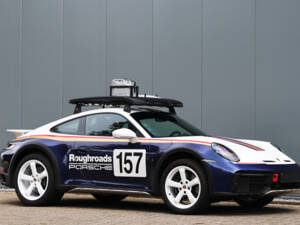 Image 6/74 of Porsche 911 Dakar (2023)