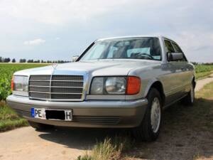 Bild 1/7 von Mercedes-Benz 260 SE (1989)