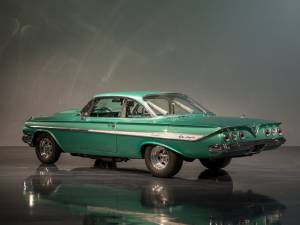 Bild 3/10 von Chevrolet Impala Sport Coupe (1961)
