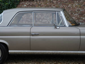 Image 28/50 of Mercedes-Benz 280 SE (1968)