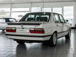 Image 2/23 of BMW M5 (1987)