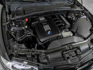 Image 43/50 of BMW 125i (2009)