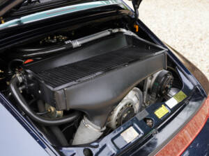 Image 22/50 of Porsche 911 Turbo 3.3 (1991)