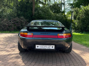 Image 19/77 of Porsche 928 GT (1990)