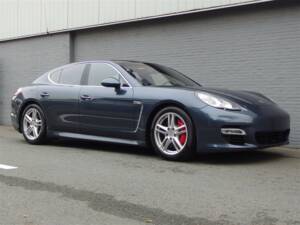 Bild 2/99 von Porsche Panamera Turbo (2009)