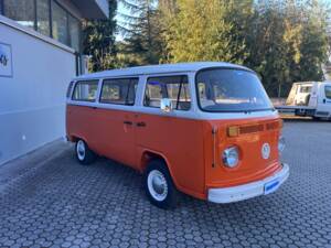 Afbeelding 7/25 van Volkswagen T2b minibus (1974)