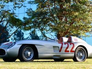 Image 1/51 of Mercedes-Benz 300 SLR (1955)