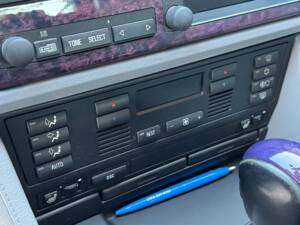 Image 46/100 of BMW 540i Touring (1998)