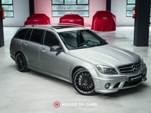Bild 4/24 von Mercedes-Benz C 63 AMG T (2010)