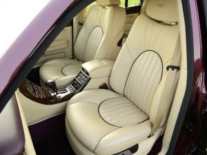 Image 25/50 of Bentley Arnage Green Label (1999)