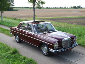 Image 41/58 of Mercedes-Benz 280 SE (1968)