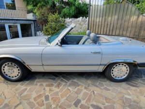 Bild 7/22 von Mercedes-Benz 380 SL (1984)