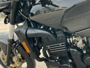 Bild 8/10 von Triumph DUMMY (1997)