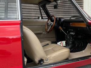 Image 6/13 de Alfa Romeo Giulia 1600 GT Junior (1973)